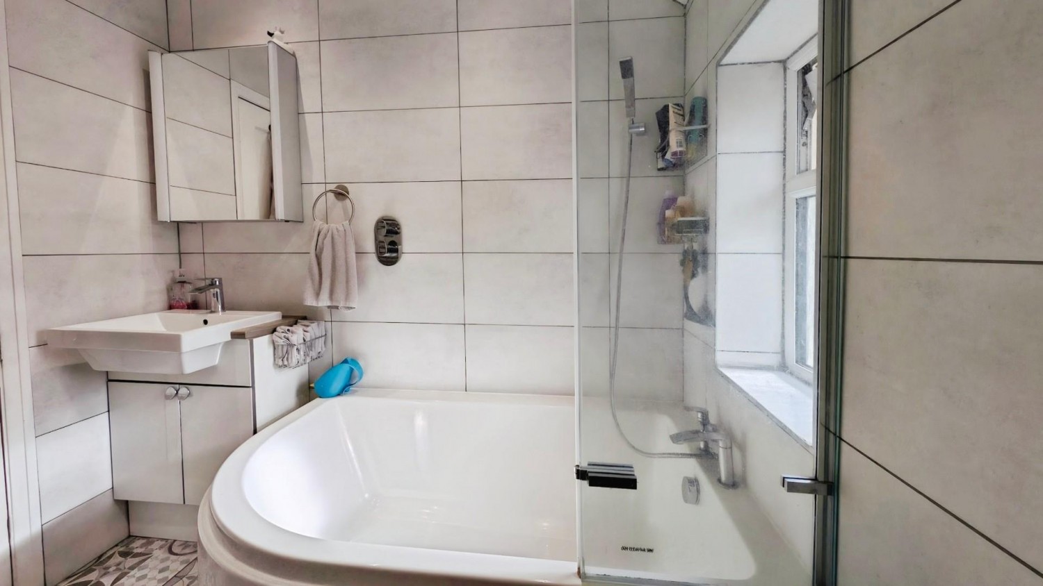 Maple Avenue, Bristol