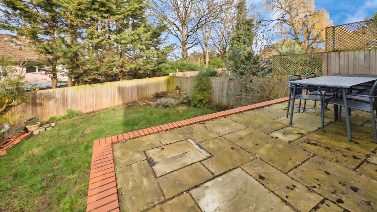 Maple Avenue, Bristol