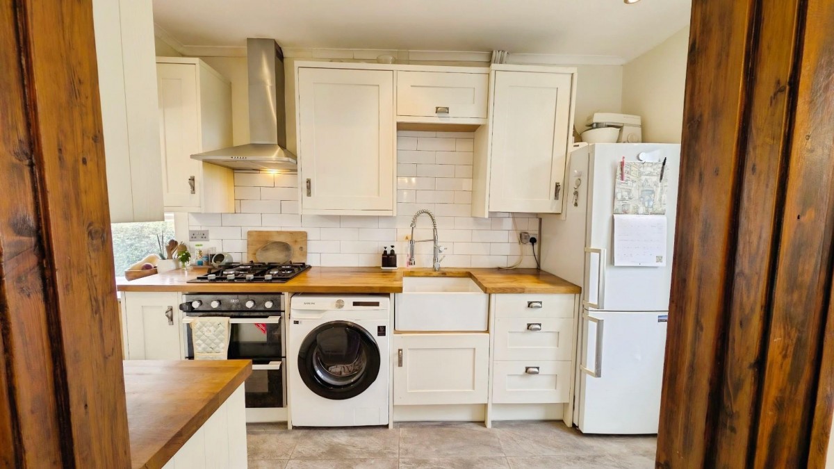 Maple Avenue, Bristol