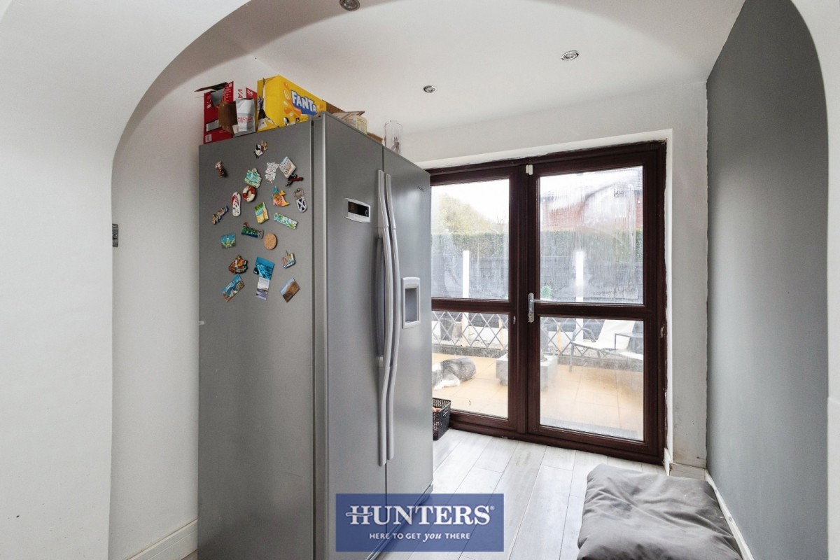 Staley Hall Road, Stalybridge