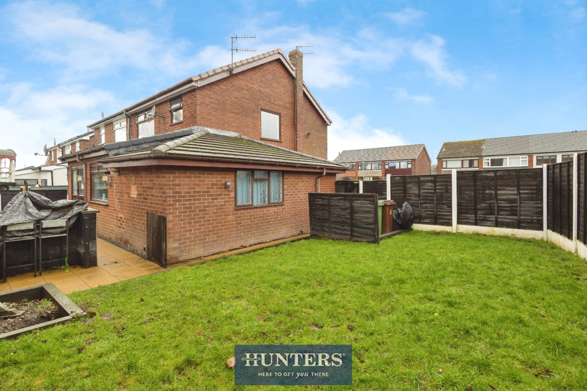 Staley Hall Road, Stalybridge