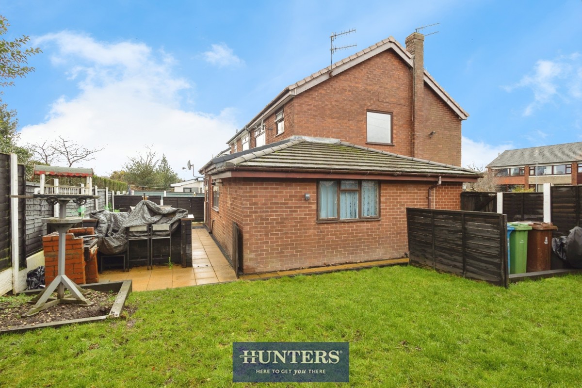 Staley Hall Road, Stalybridge