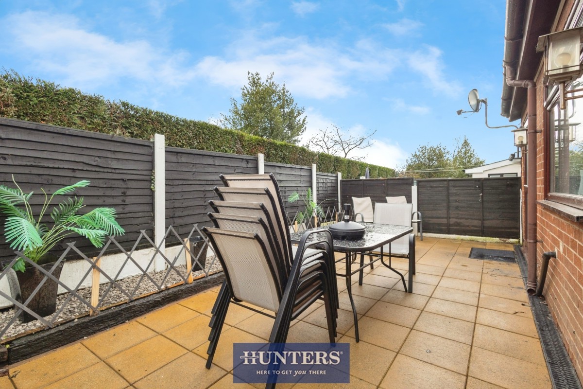 Staley Hall Road, Stalybridge