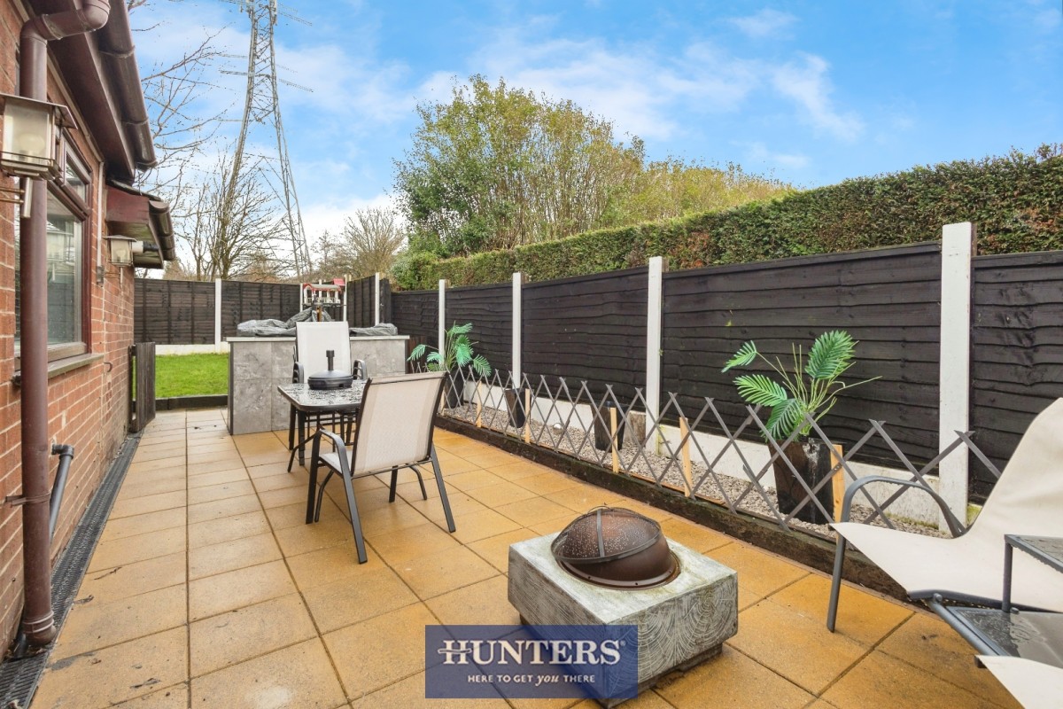 Staley Hall Road, Stalybridge