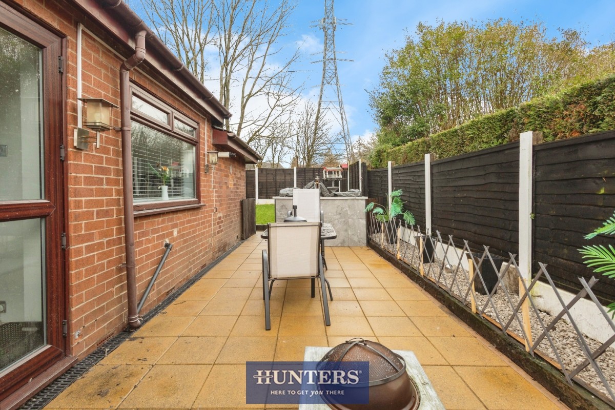 Staley Hall Road, Stalybridge