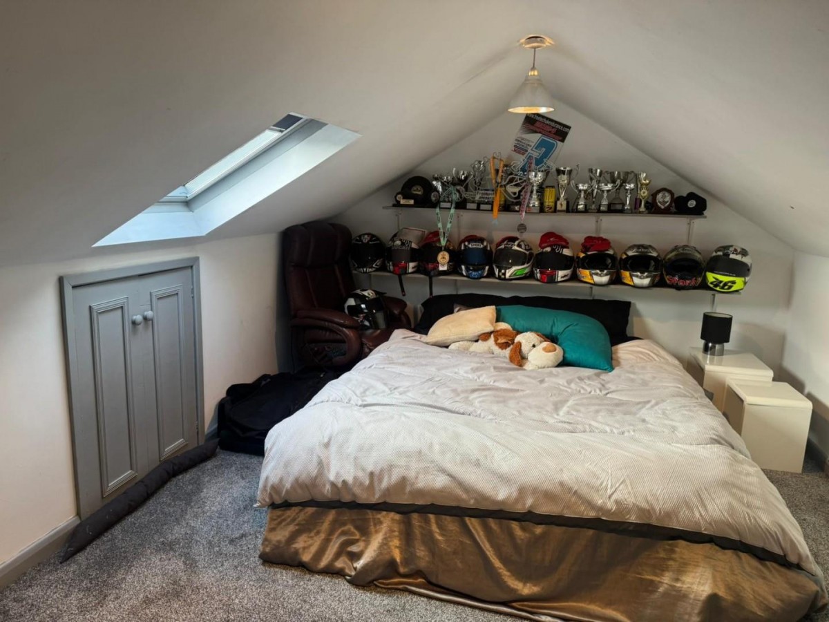 Staley Hall Road, Stalybridge