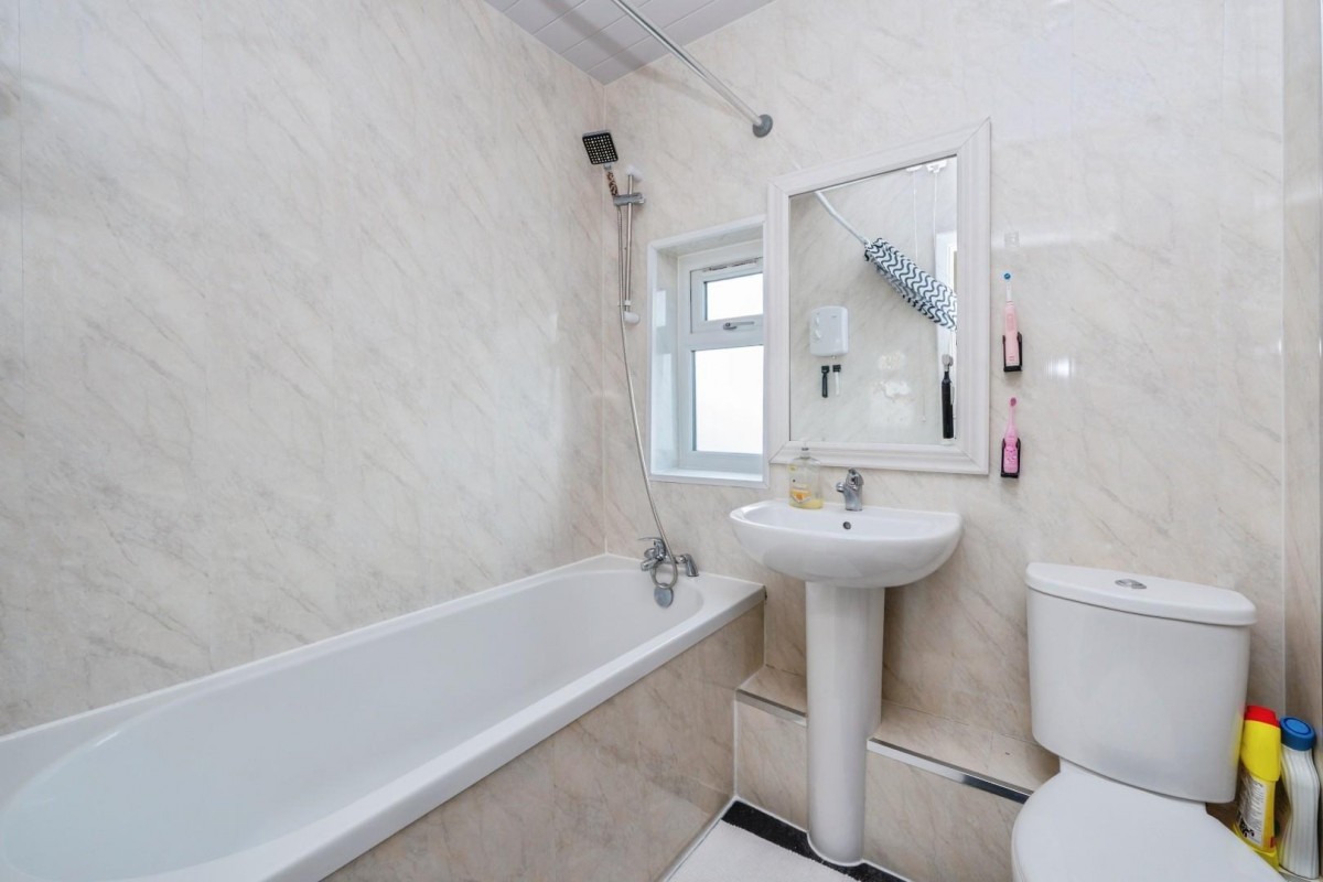 Steere Avenue, Tamworth