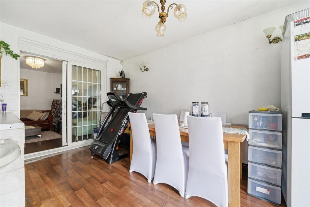 Croyde Avenue, Hayes