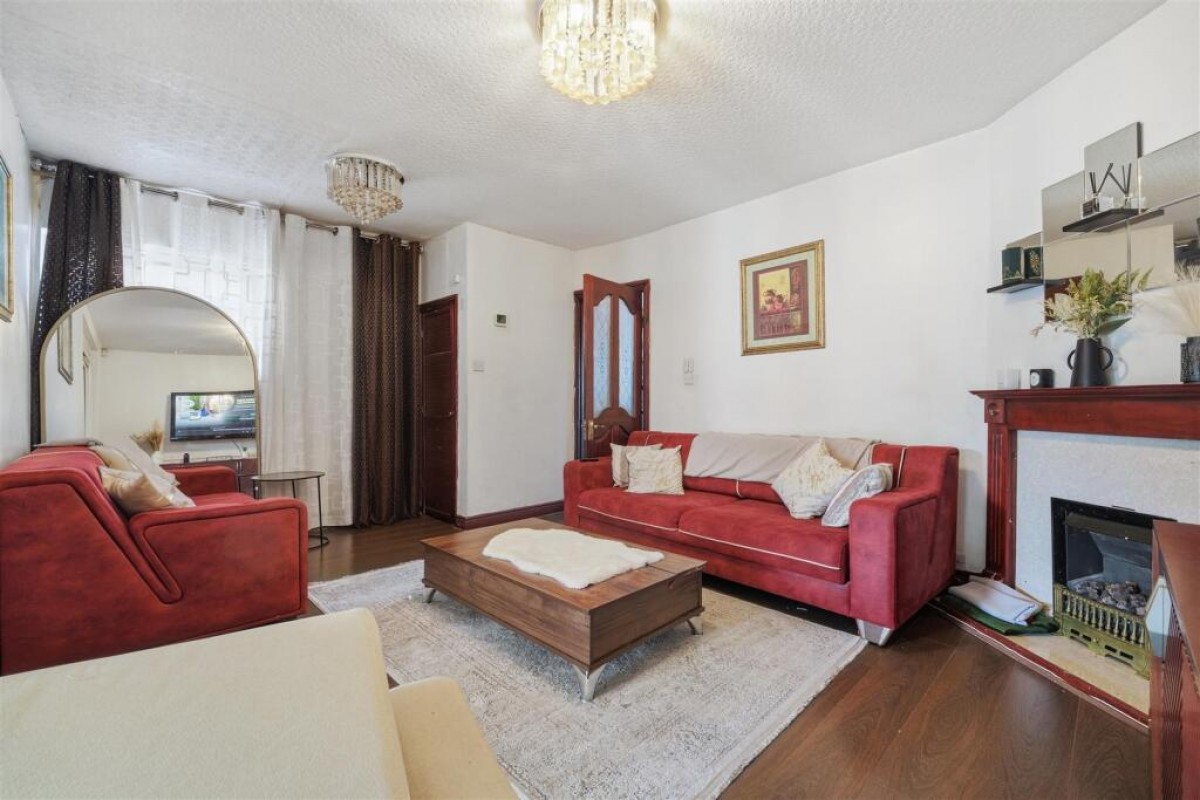 Croyde Avenue, Hayes