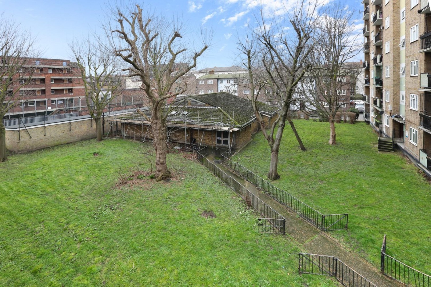 Lowth Road, London, SE5