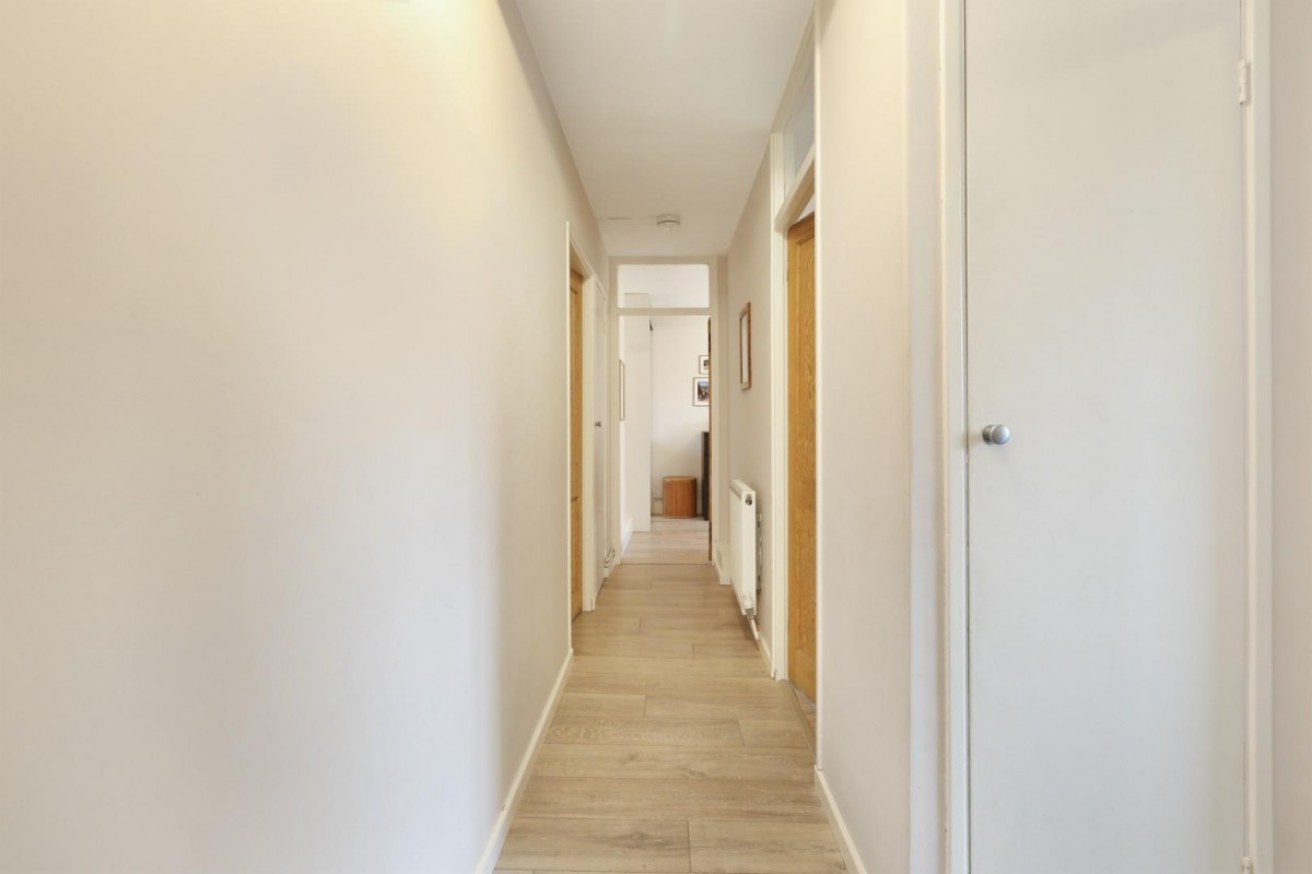 Lowth Road, London, SE5