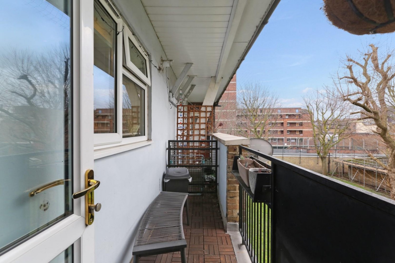 Lowth Road, London, SE5