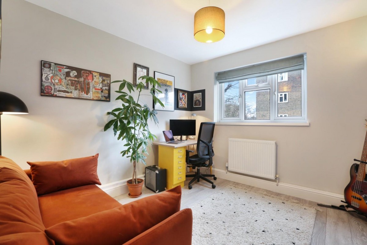 Lowth Road, London, SE5