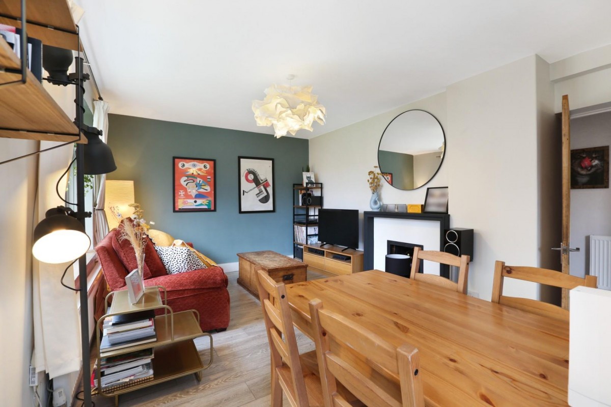 Lowth Road, London, SE5