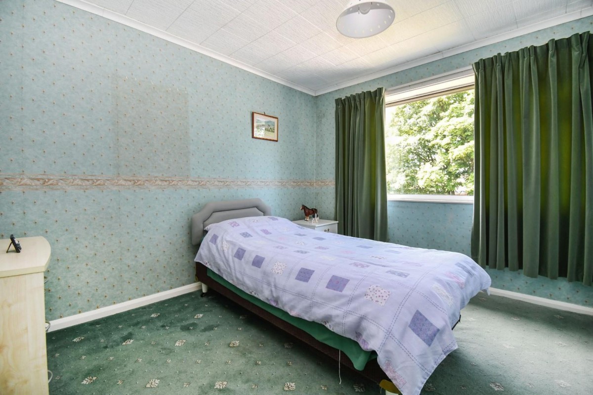 Whitestone Crescent, Yeadon, Leeds