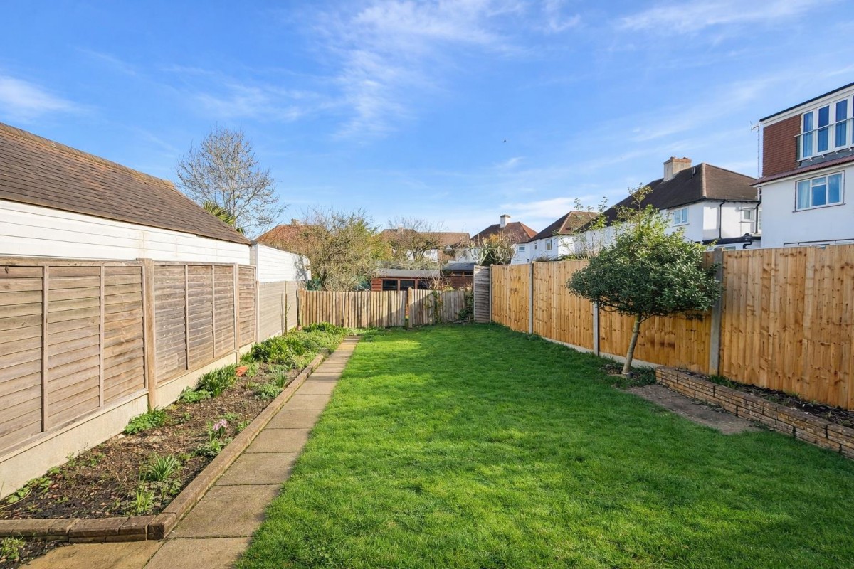 Briarwood Road, Epsom