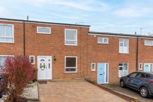 Elizabeth Drive, Tring