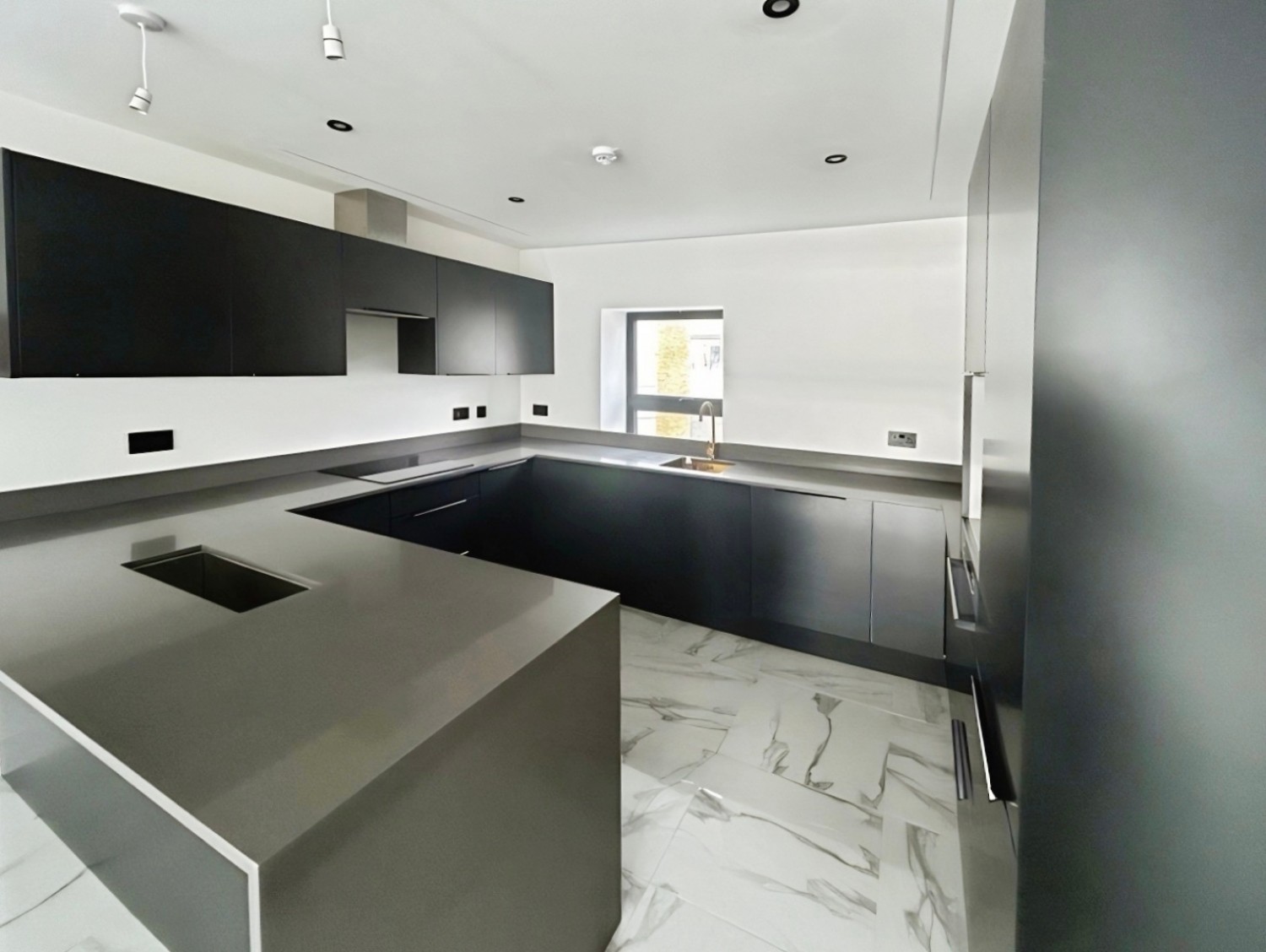 Sandgate Esplanade, Sandgate, Folkestone