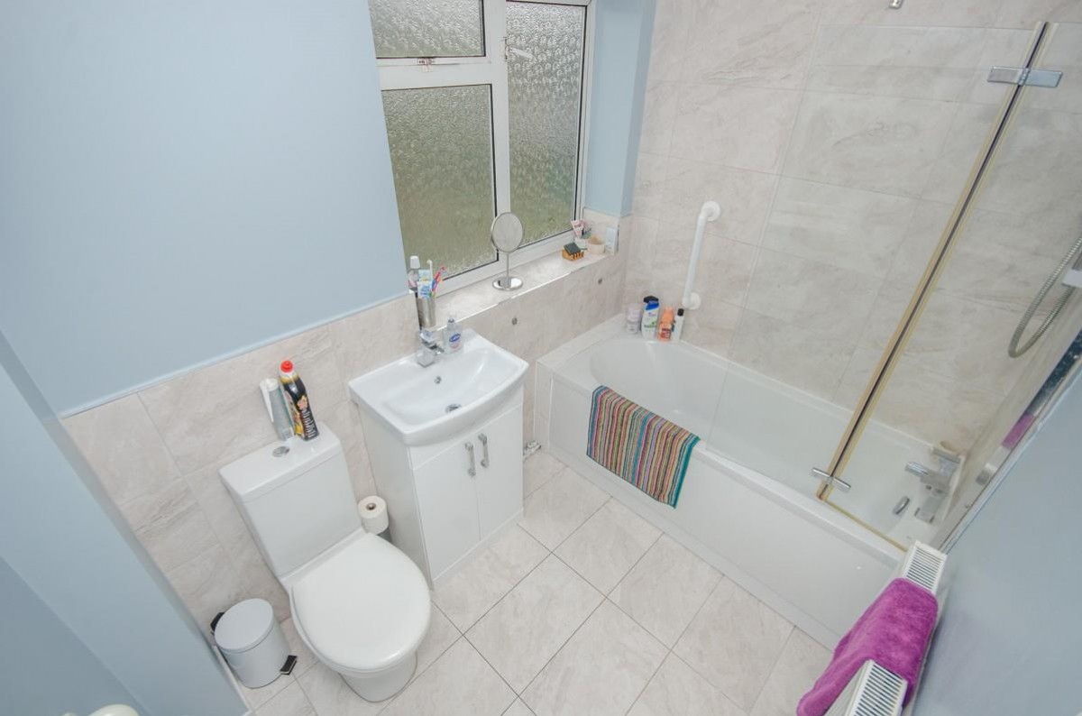 Sutherland Avenue, Downend, Bristol, BS16 6QW