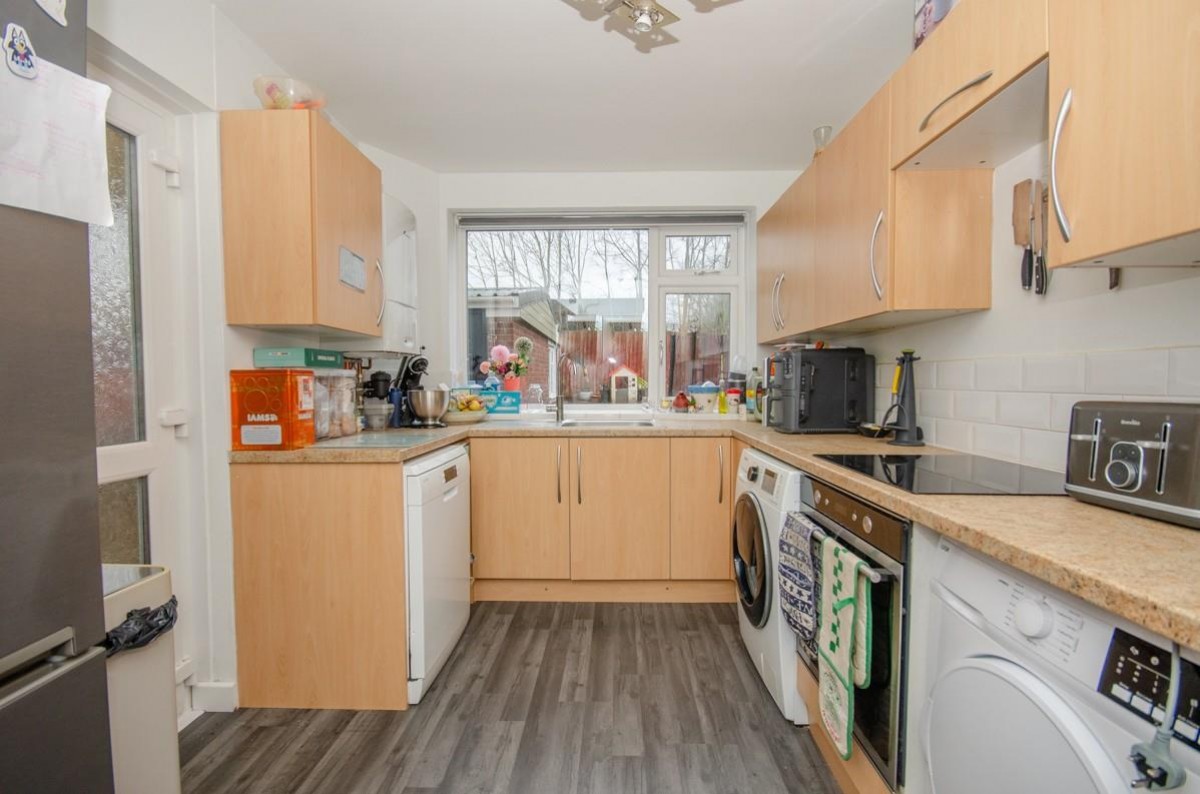 Sutherland Avenue, Downend, Bristol, BS16 6QW