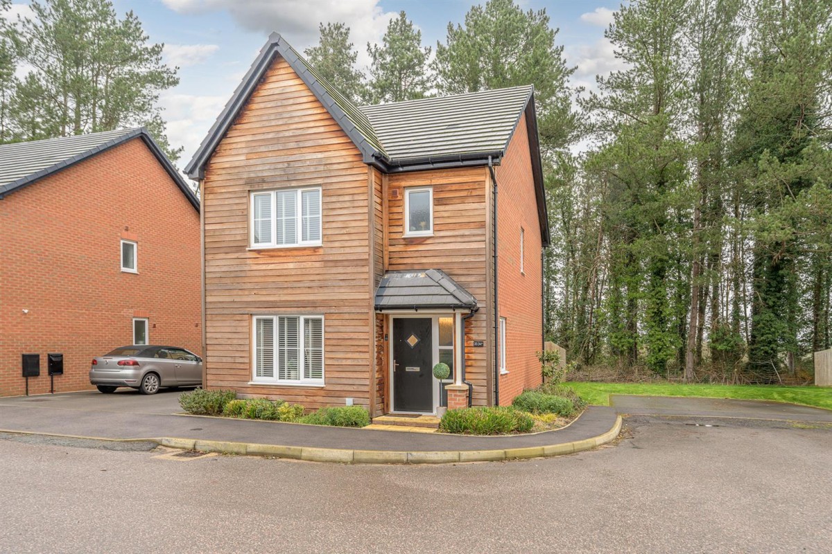 Red Oak Drive, Lea Castle, Cookley, DY10 3GH