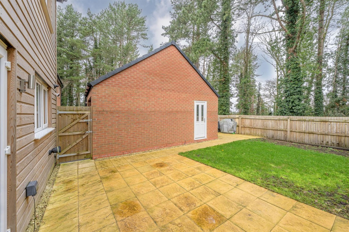 Red Oak Drive, Lea Castle, Cookley, DY10 3GH