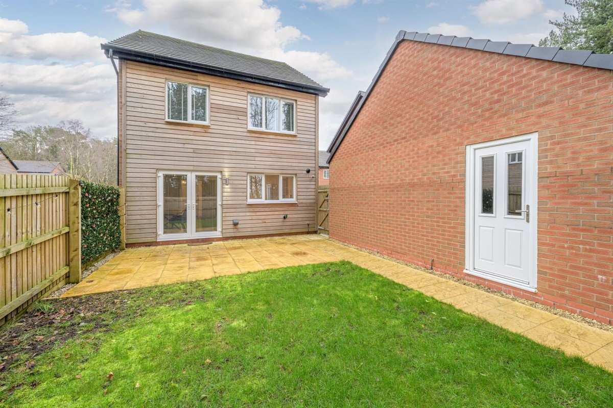 Red Oak Drive, Lea Castle, Cookley, DY10 3GH