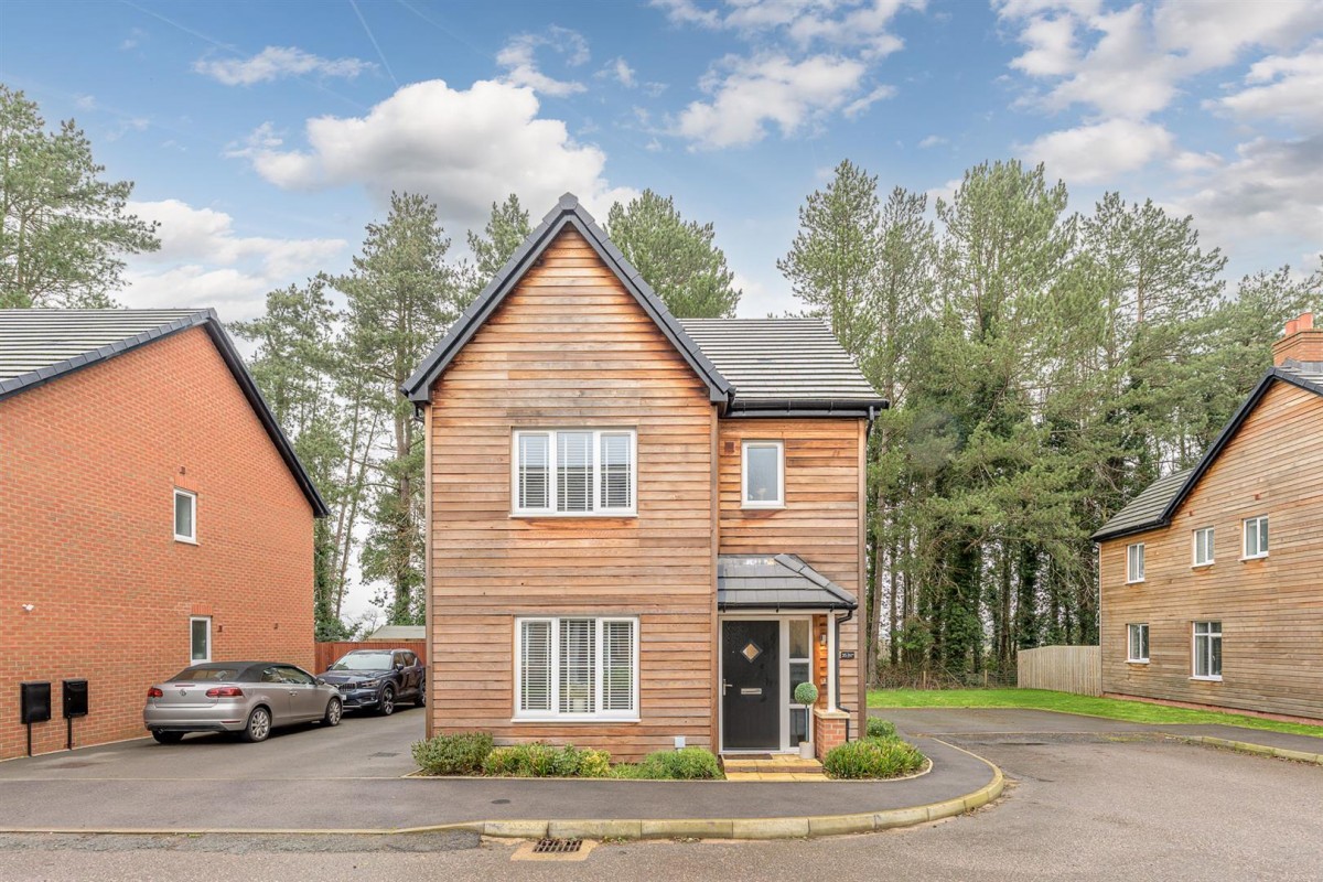 Red Oak Drive, Lea Castle, Cookley, DY10 3GH