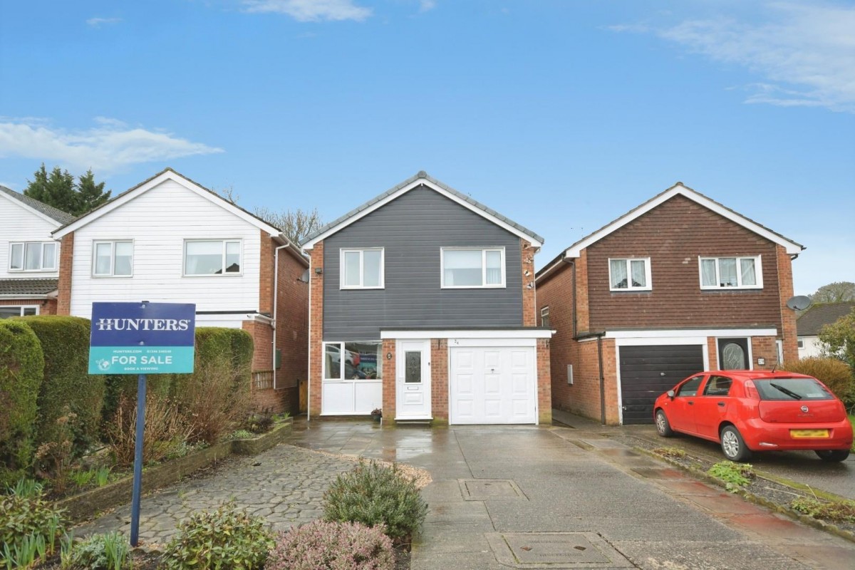 Hillside Drive, Walton, Chesterfield, S40 2DB