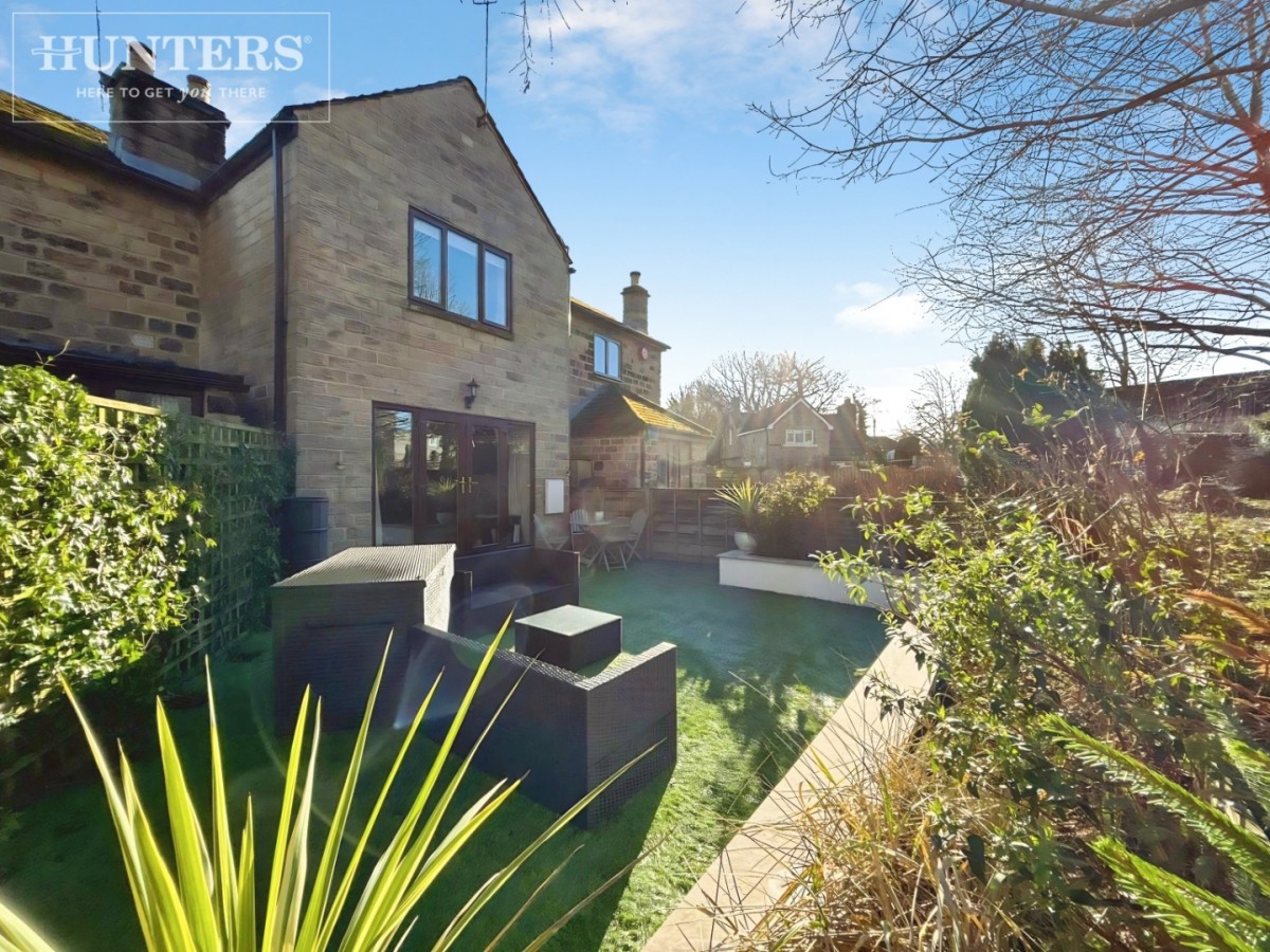 Alexander Gardens, Cawthorne, Barnsley, S75 4EW