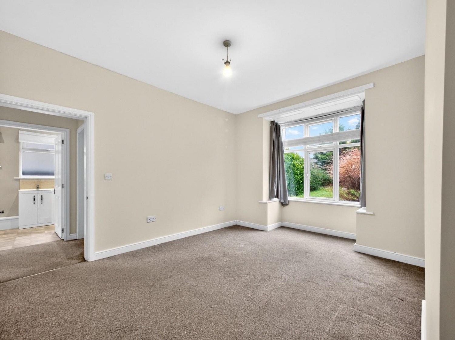2 bedroom Bungalow for sale in Malvern Avenue, York