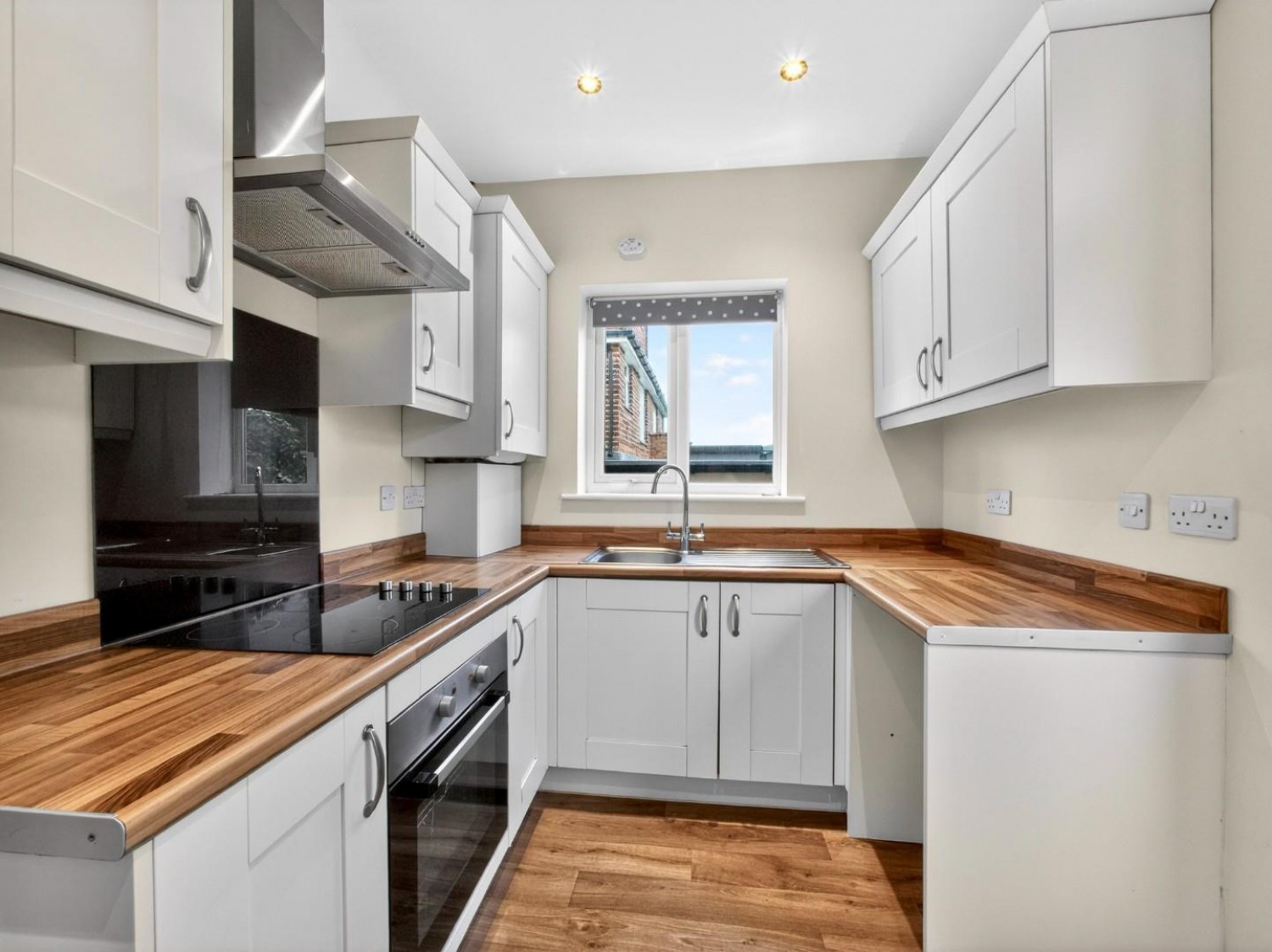 2 bedroom Bungalow for sale in Malvern Avenue, York