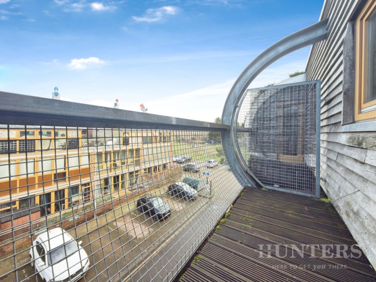 Helios Road, Wallington, Surrey, SM6 7BZ