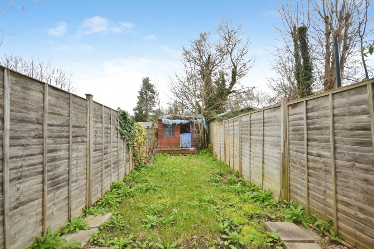 Cardigan Road, Reading