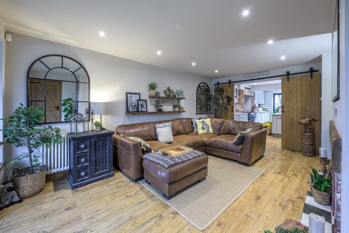 Hainult Close, Wordsley, DY8 5PB