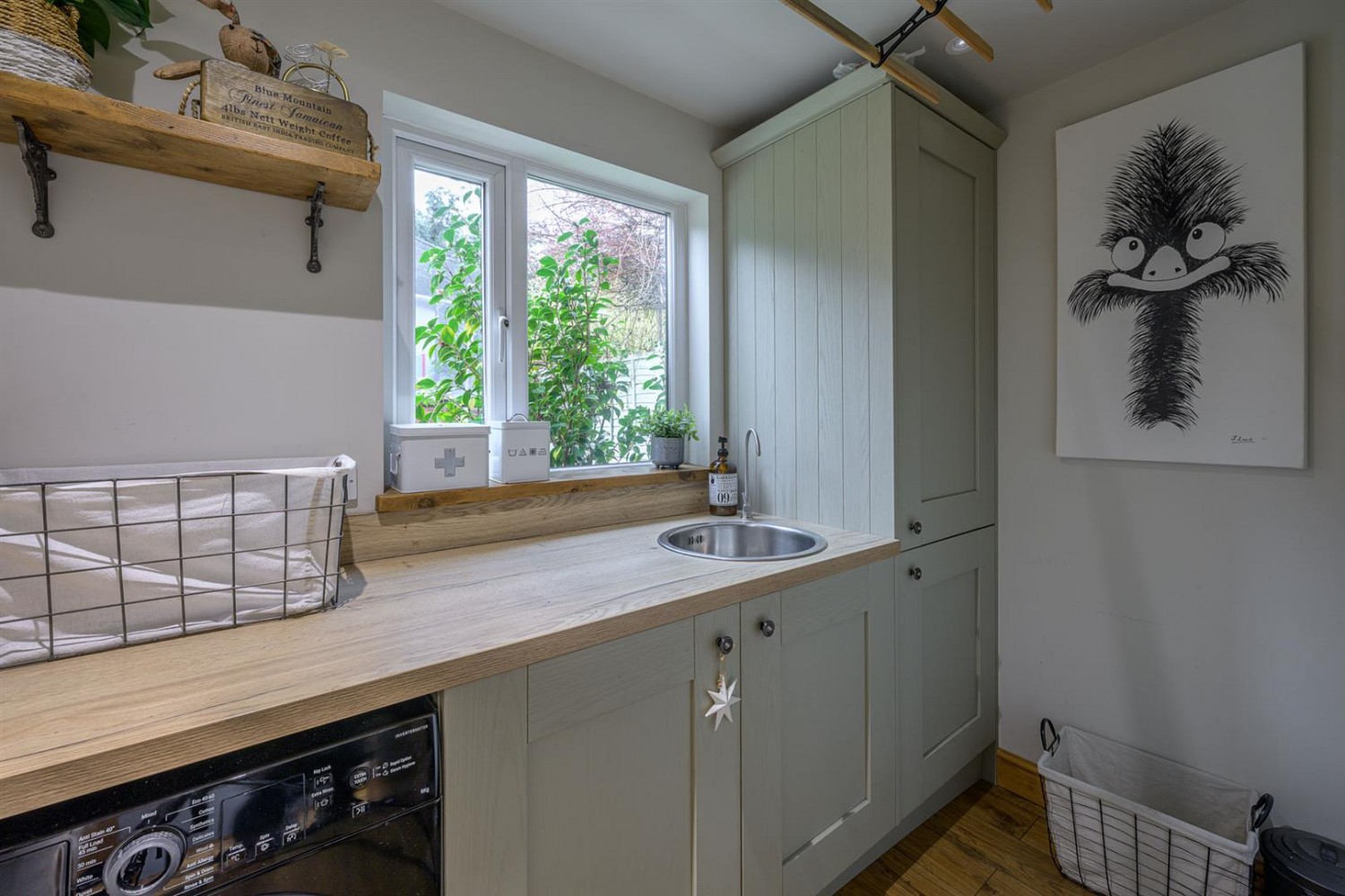 Hainult Close, Wordsley, DY8 5PB