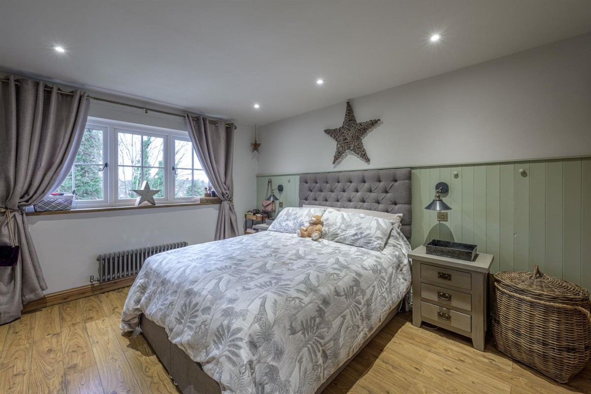 Hainult Close, Wordsley, DY8 5PB