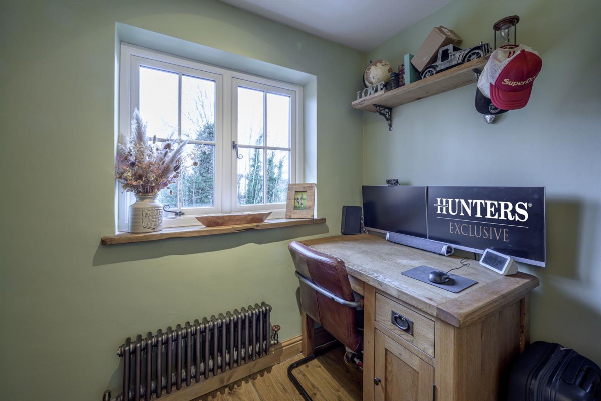 Hainult Close, Wordsley, DY8 5PB