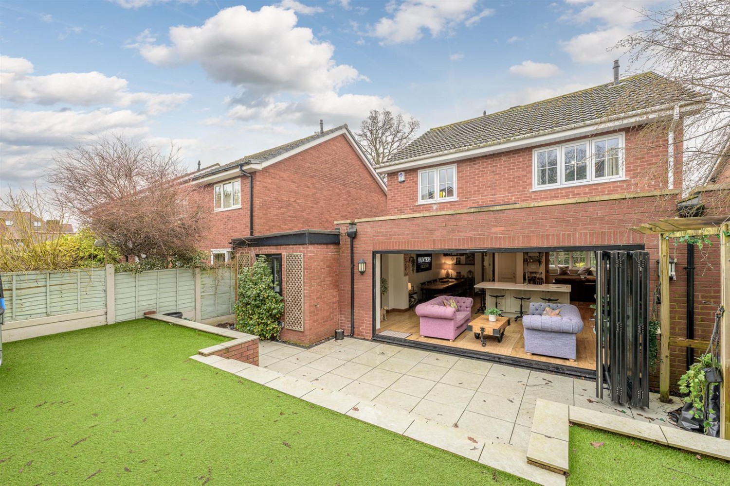 Hainult Close, Wordsley, DY8 5PB