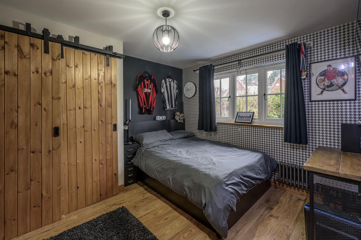 Hainult Close, Wordsley, DY8 5PB