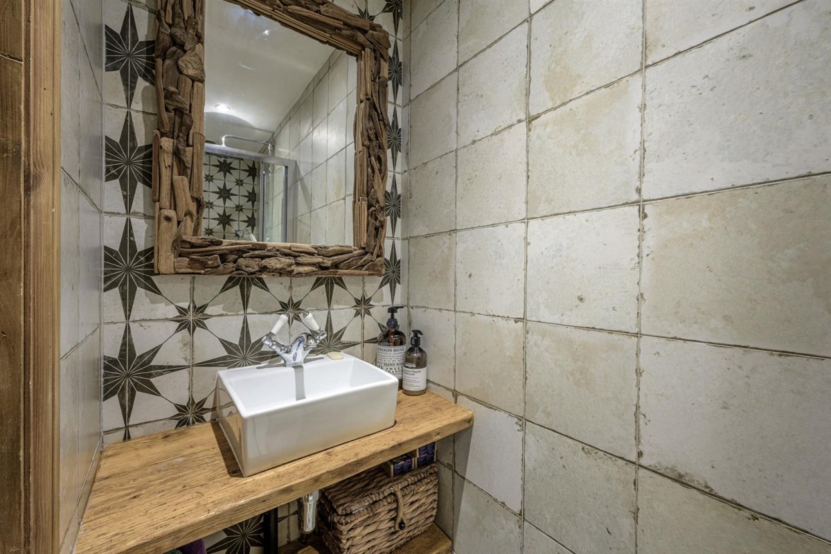 Hainult Close, Wordsley, DY8 5PB