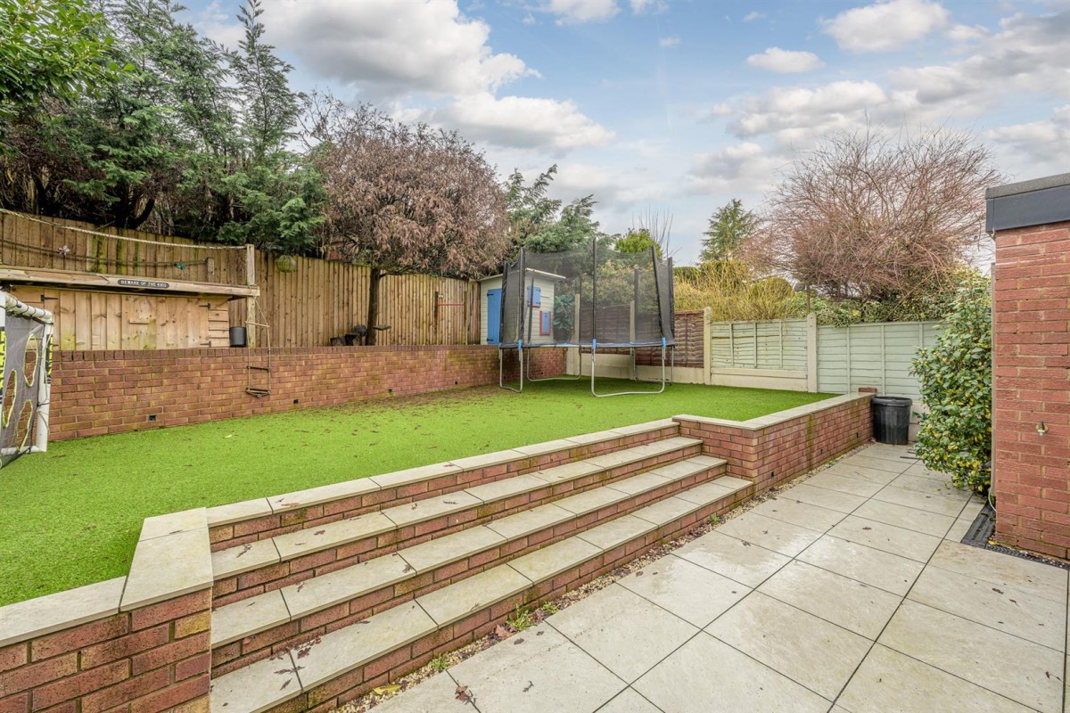 Hainult Close, Wordsley, DY8 5PB