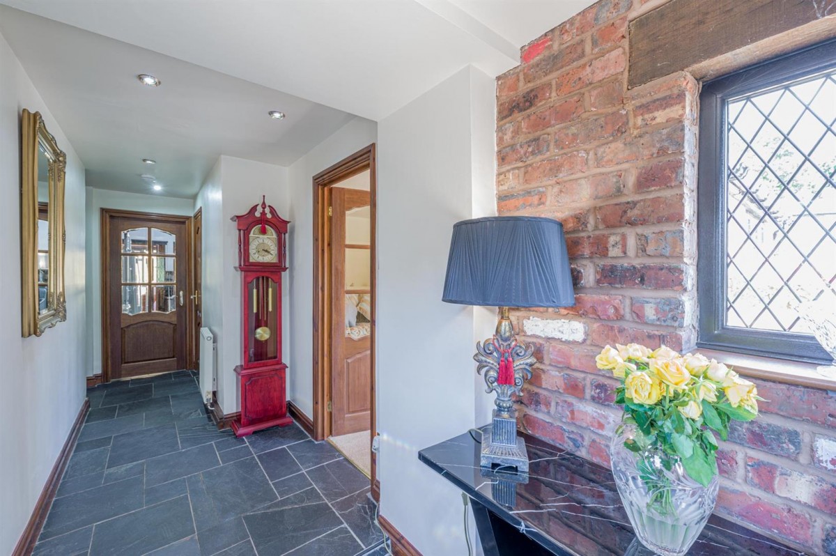 Sandy Ridge, Draycott, Claverley, WV5 7EA