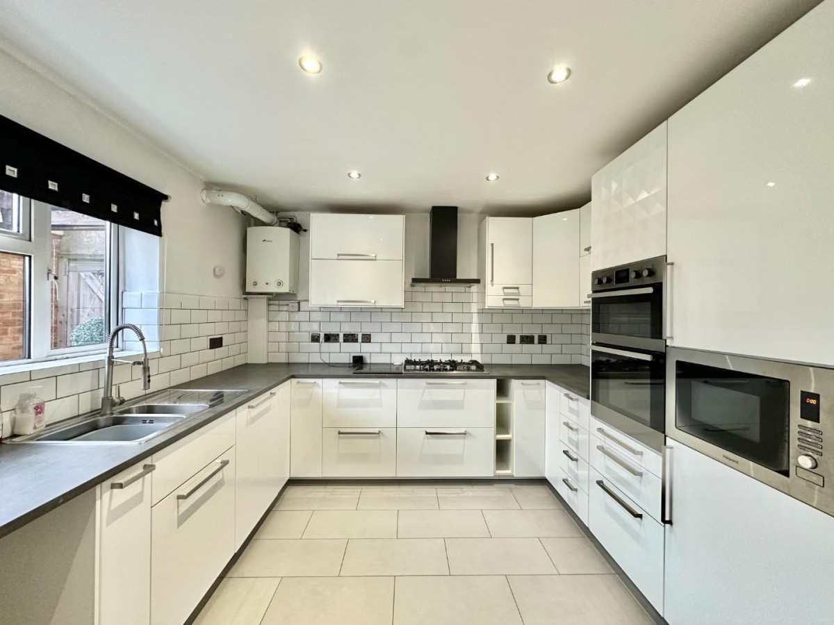 Nine Elms Avenue, Uxbridge