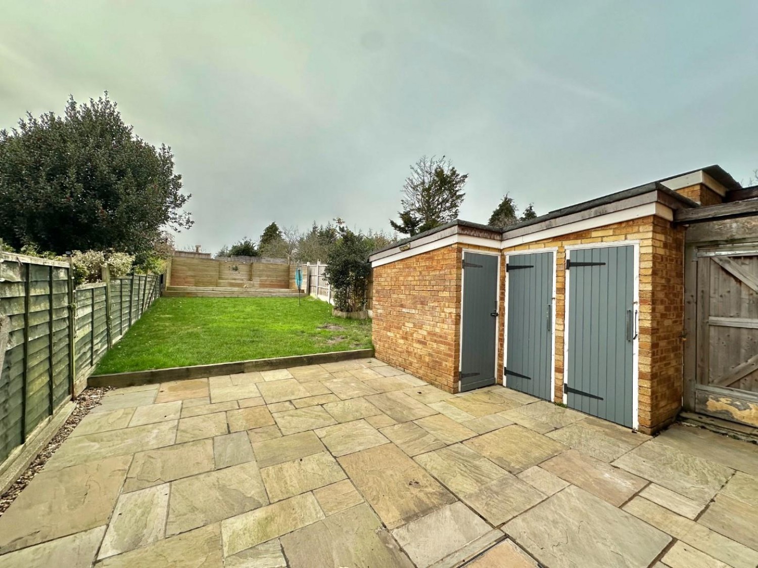 Nine Elms Avenue, Uxbridge