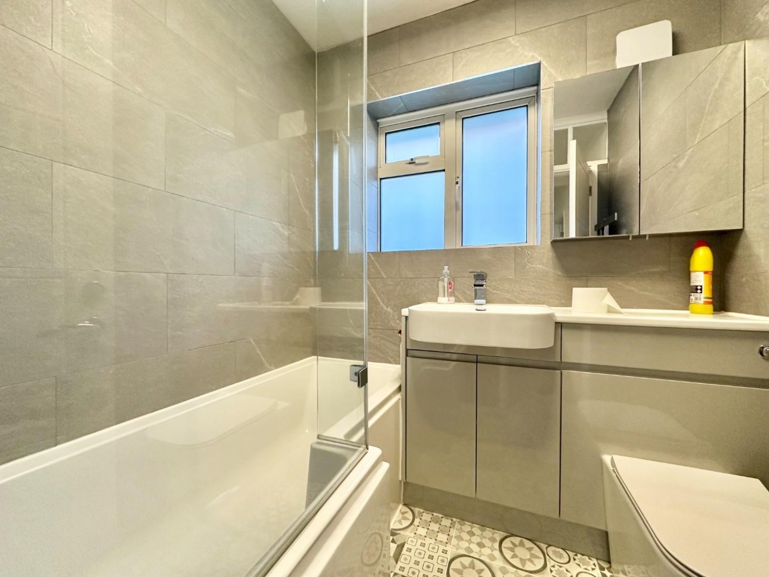 Nine Elms Avenue, Uxbridge