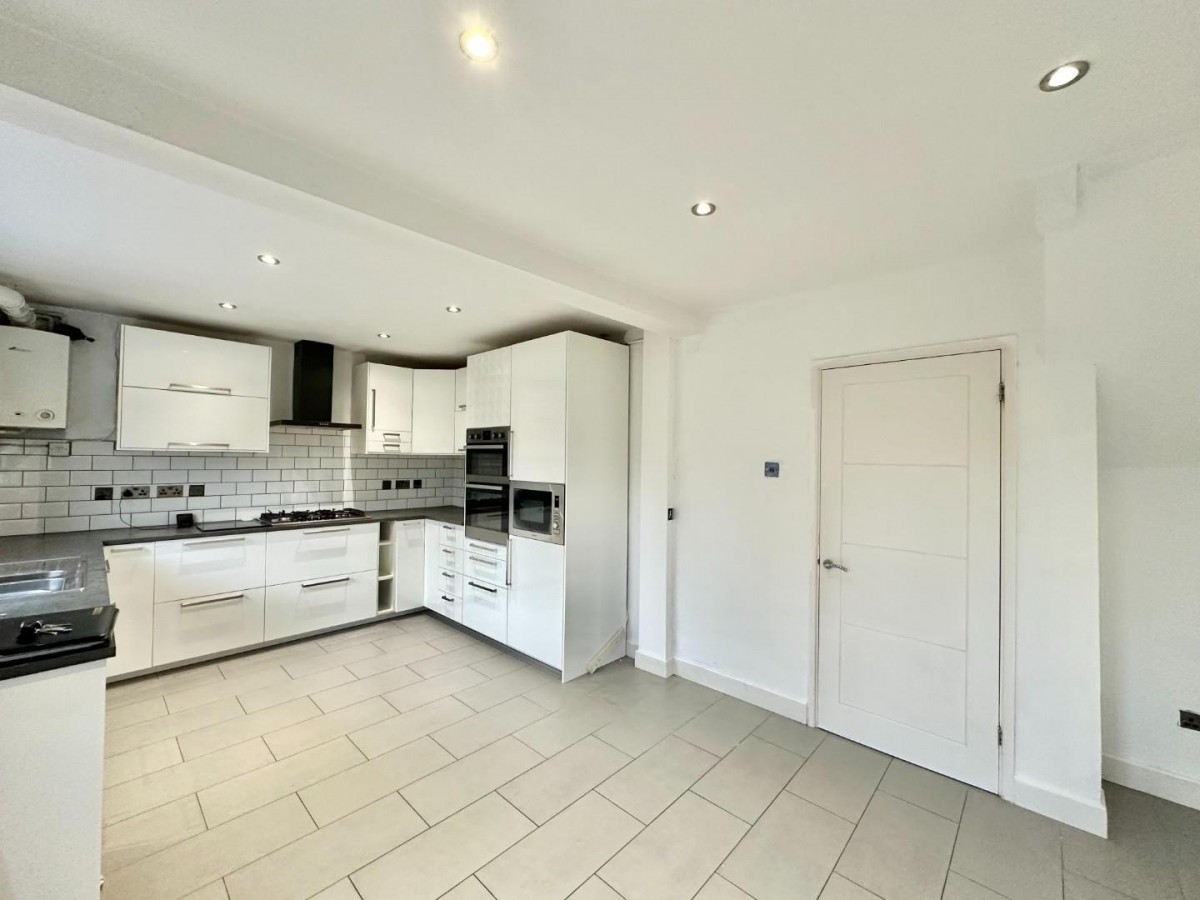 Nine Elms Avenue, Uxbridge