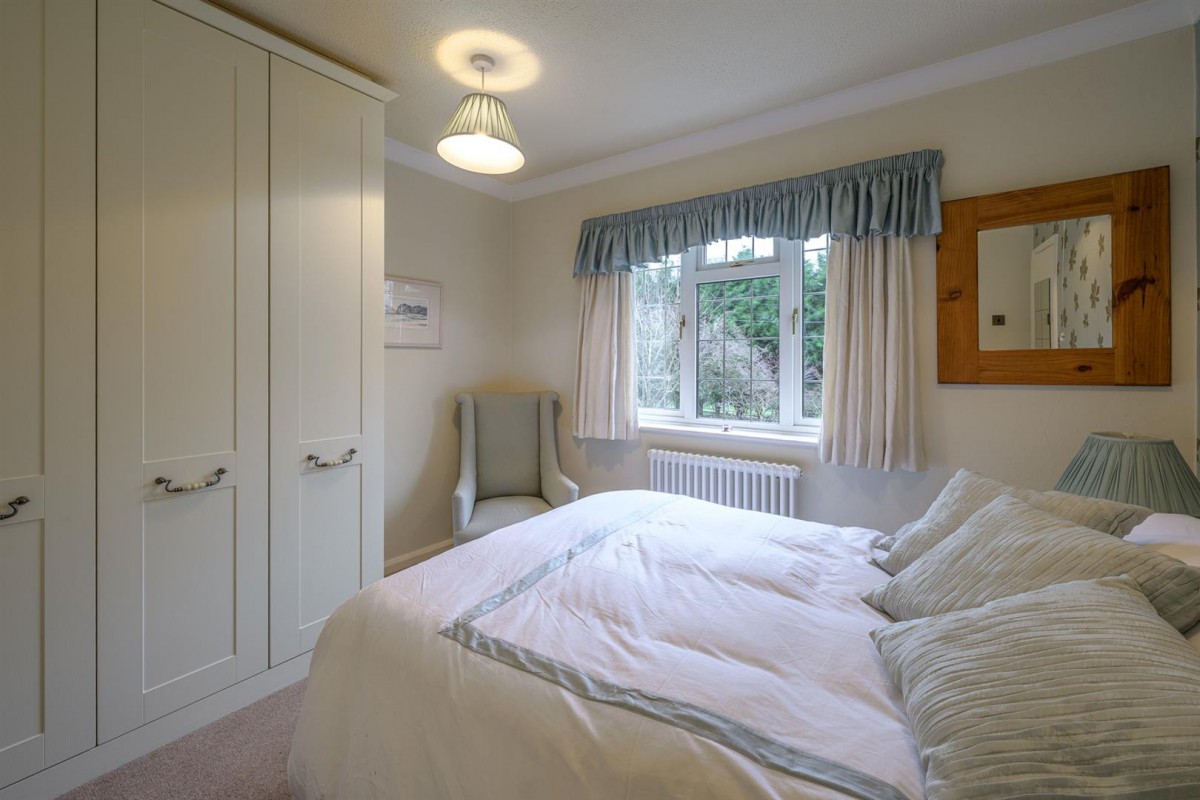 South Way, Pedmore Hall Lane, Stourbridge, DY9 0SS