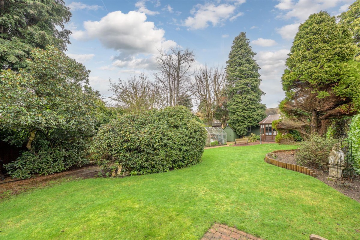 South Way, Pedmore Hall Lane, Stourbridge, DY9 0SS