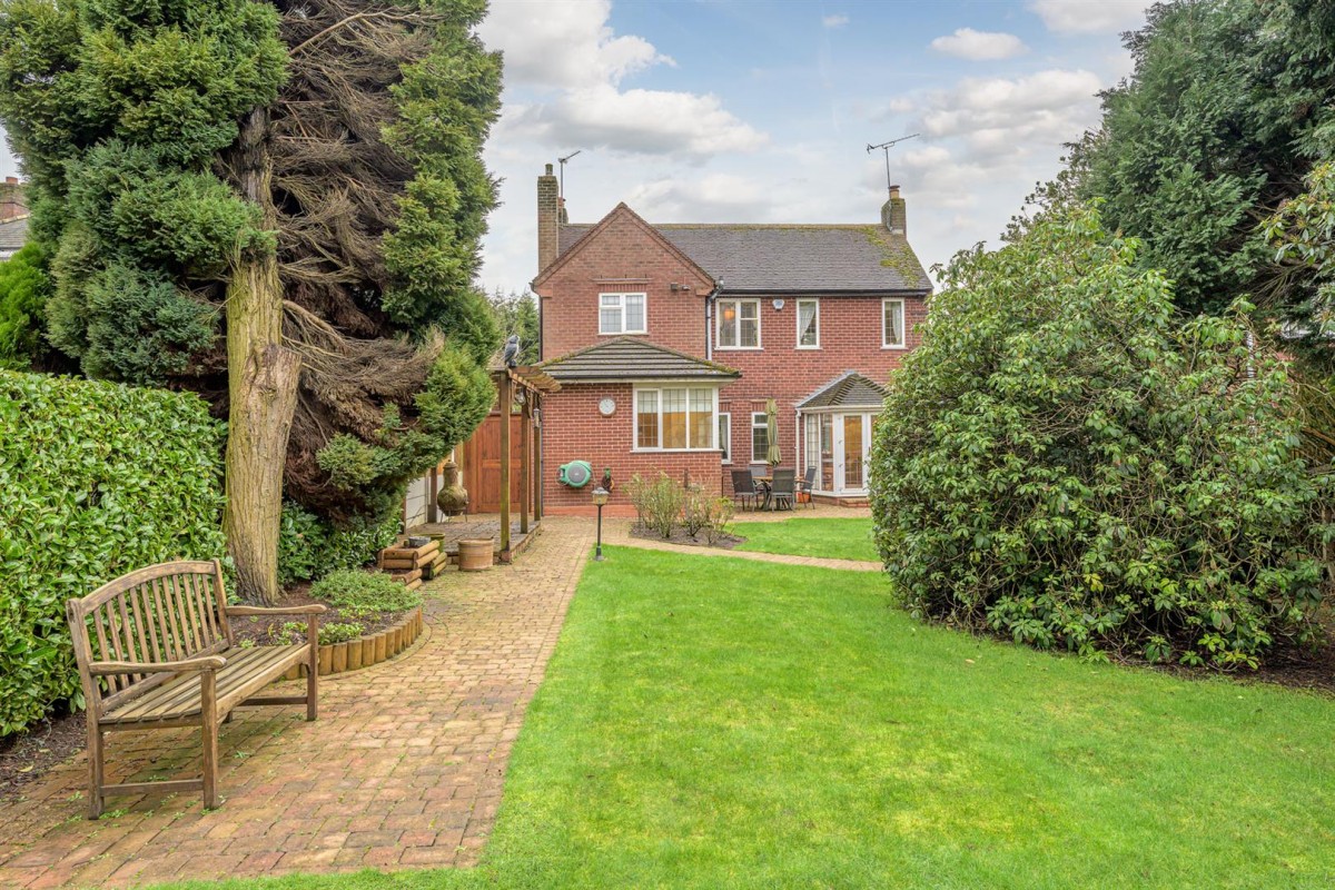 South Way, Pedmore Hall Lane, Stourbridge, DY9 0SS